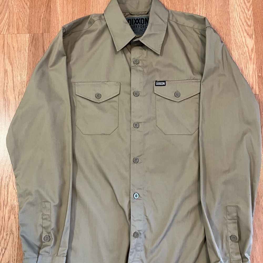 Dixxon Men's Khaki size medium